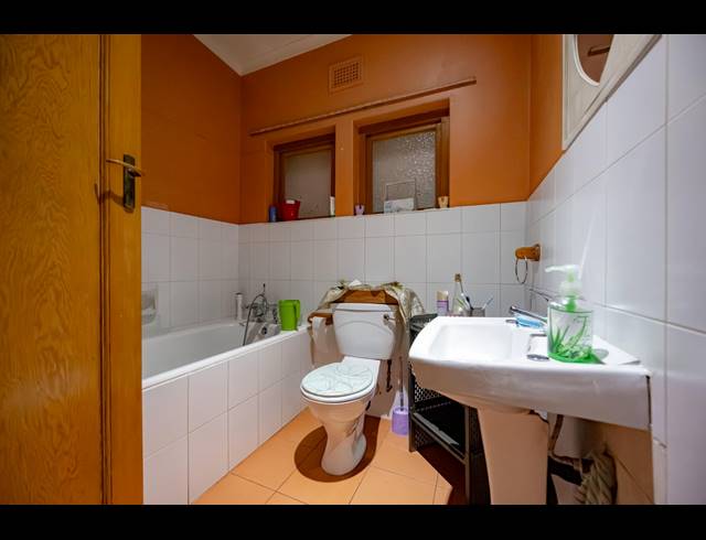 BEDROOM HOUSE FOR SALE IN WESTVILLE